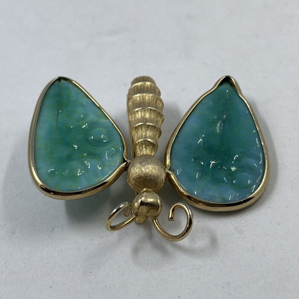Weiss Brushed Gold-tone Butterfly w Faux Jade Molded Green Glass Wings‎ 1960s - Picture 5 of 12